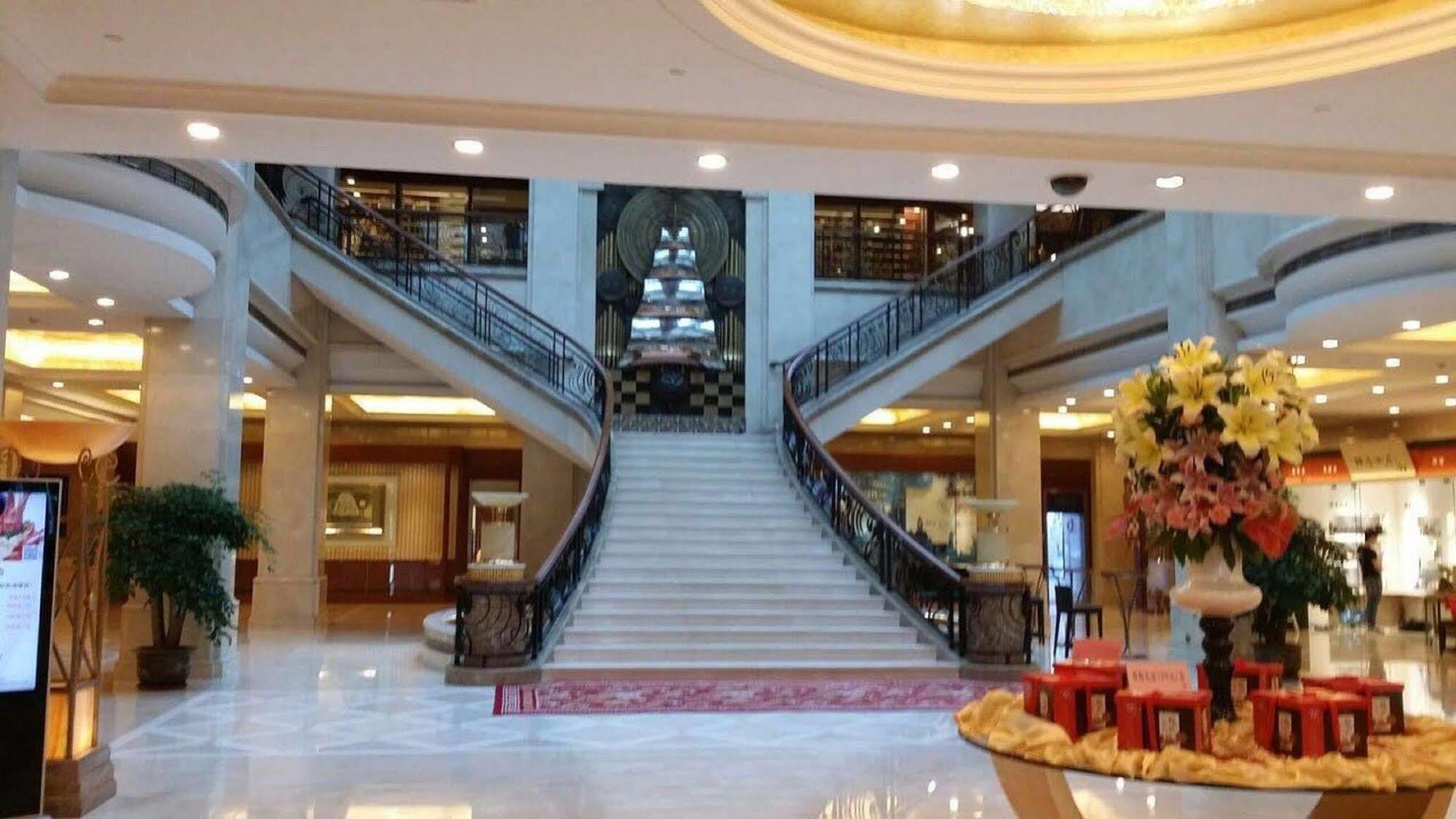 Inn Fine Hotel Dalian Bagian luar foto